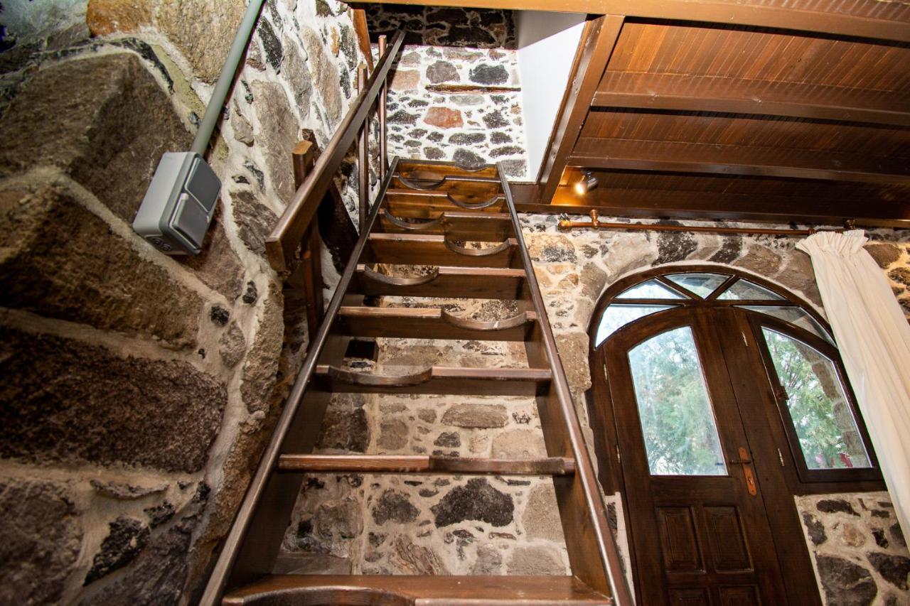 Plousiadi΄S Stone House Apartment Skála Exterior photo