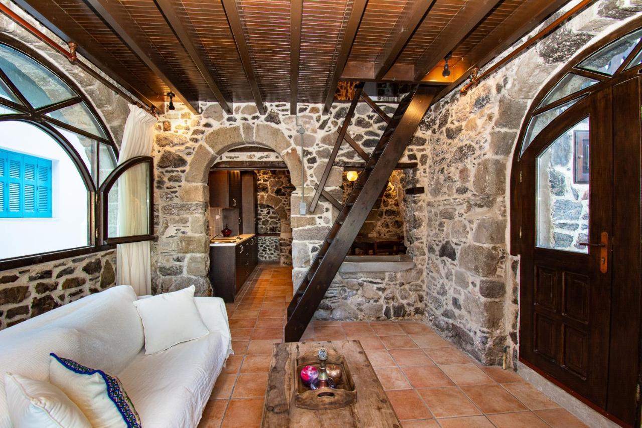 Plousiadi΄S Stone House Apartment Skála Exterior photo