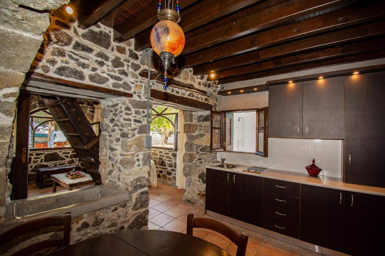 Plousiadi΄S Stone House Apartment Skála Exterior photo