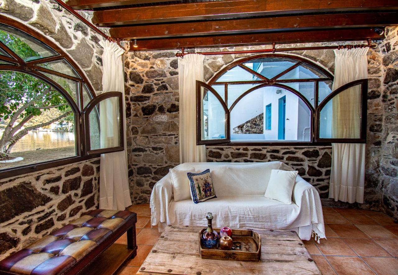 Plousiadi΄S Stone House Apartment Skála Exterior photo