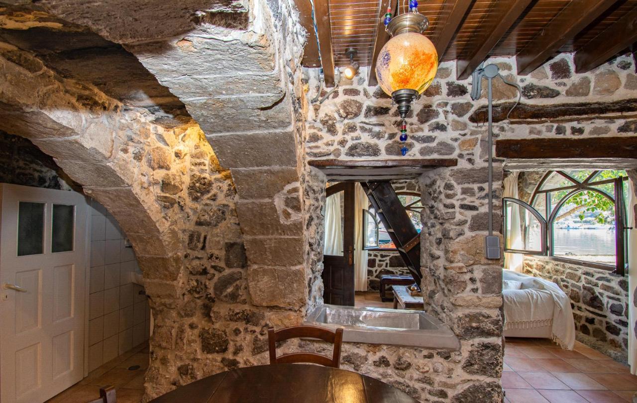 Plousiadi΄S Stone House Apartment Skála Exterior photo