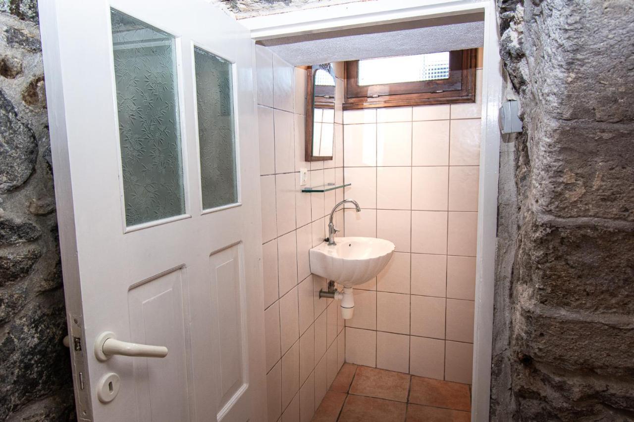 Plousiadi΄S Stone House Apartment Skála Exterior photo