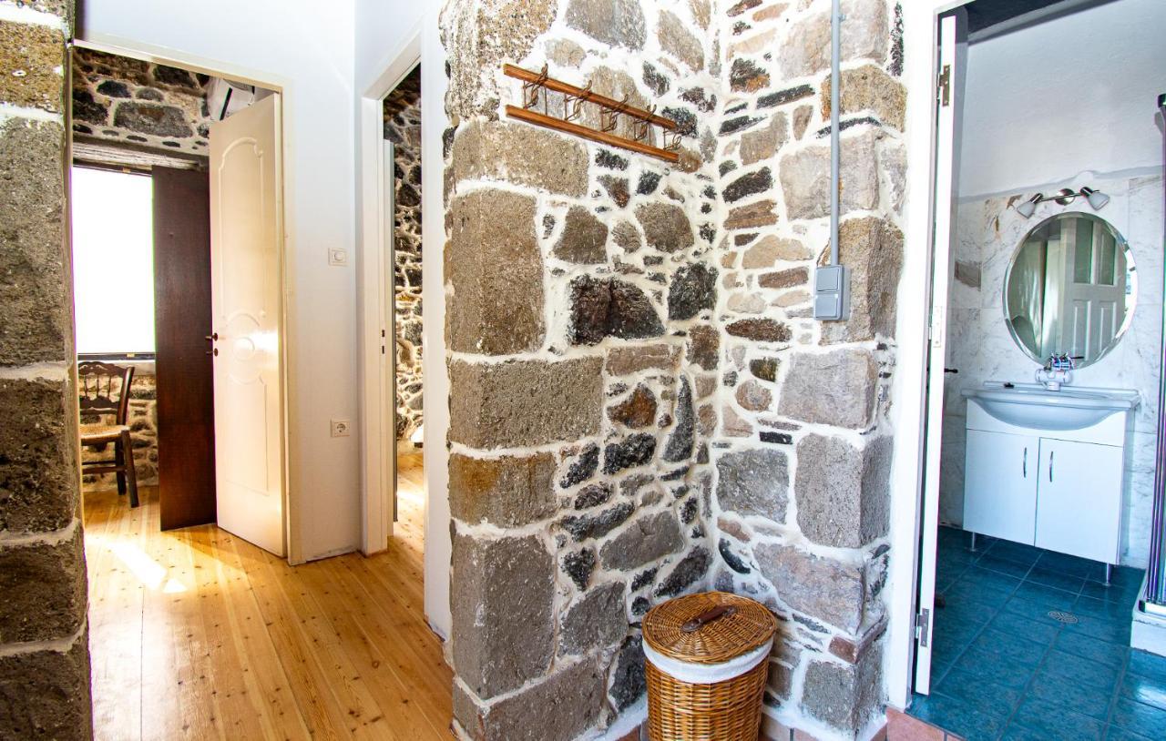 Plousiadi΄S Stone House Apartment Skála Exterior photo